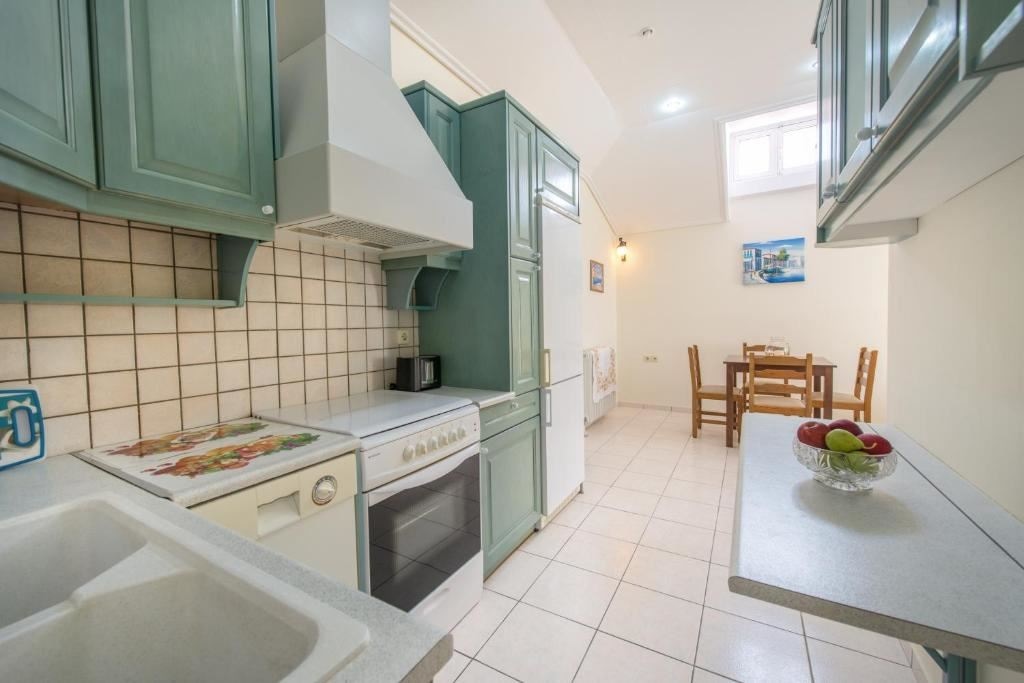 rooms-family-apartment-balcony