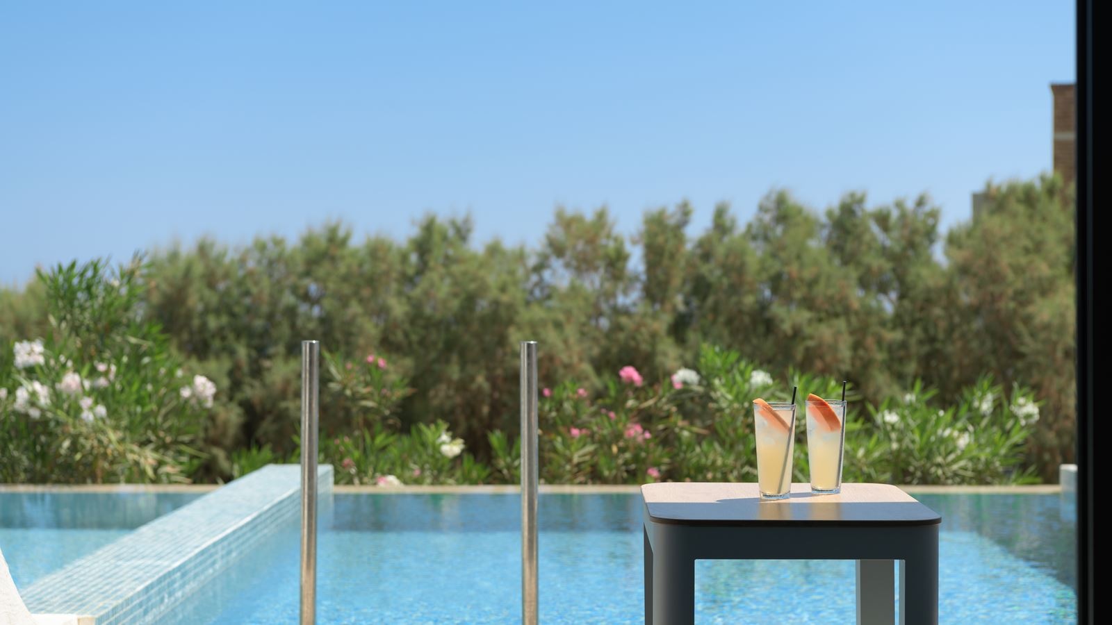 rooms-2-bedroom-family-with-individual-pool