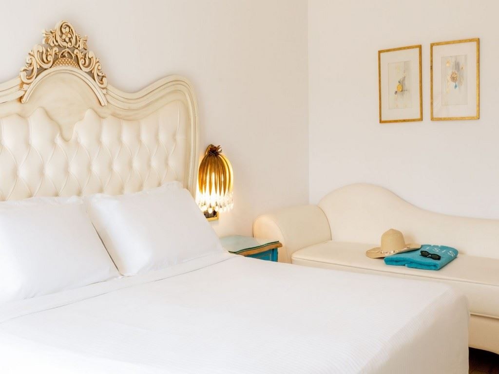 rooms-twin-land-view-customised-for-mobility-needs