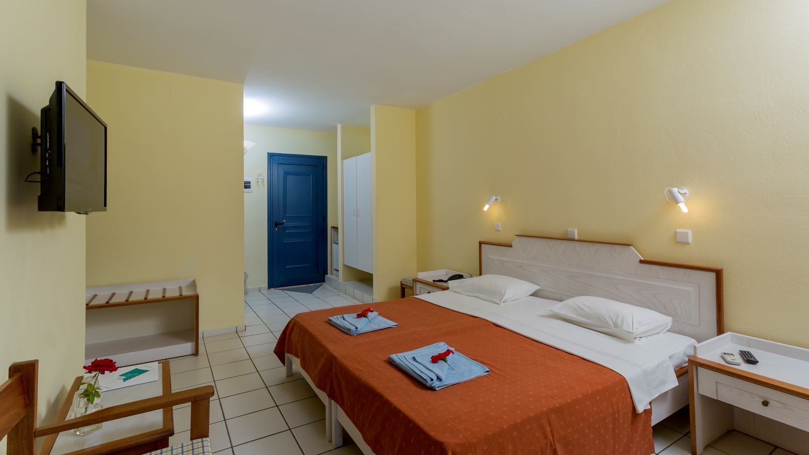 rooms-doubletwin-room