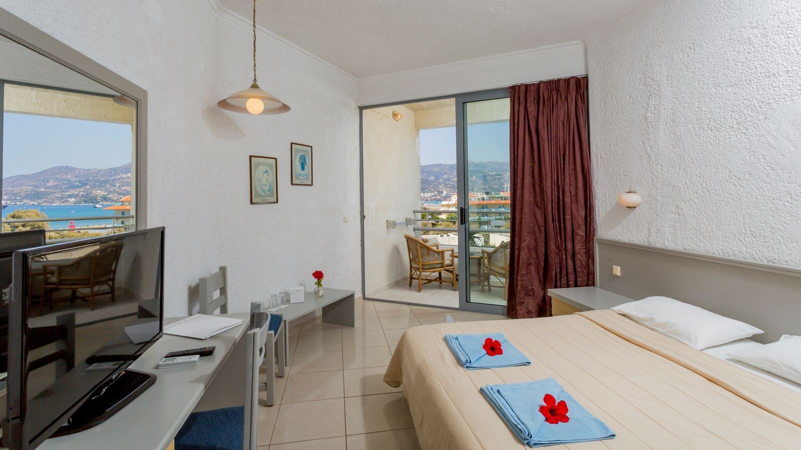 rooms-doubletwin-room-side-sea-view