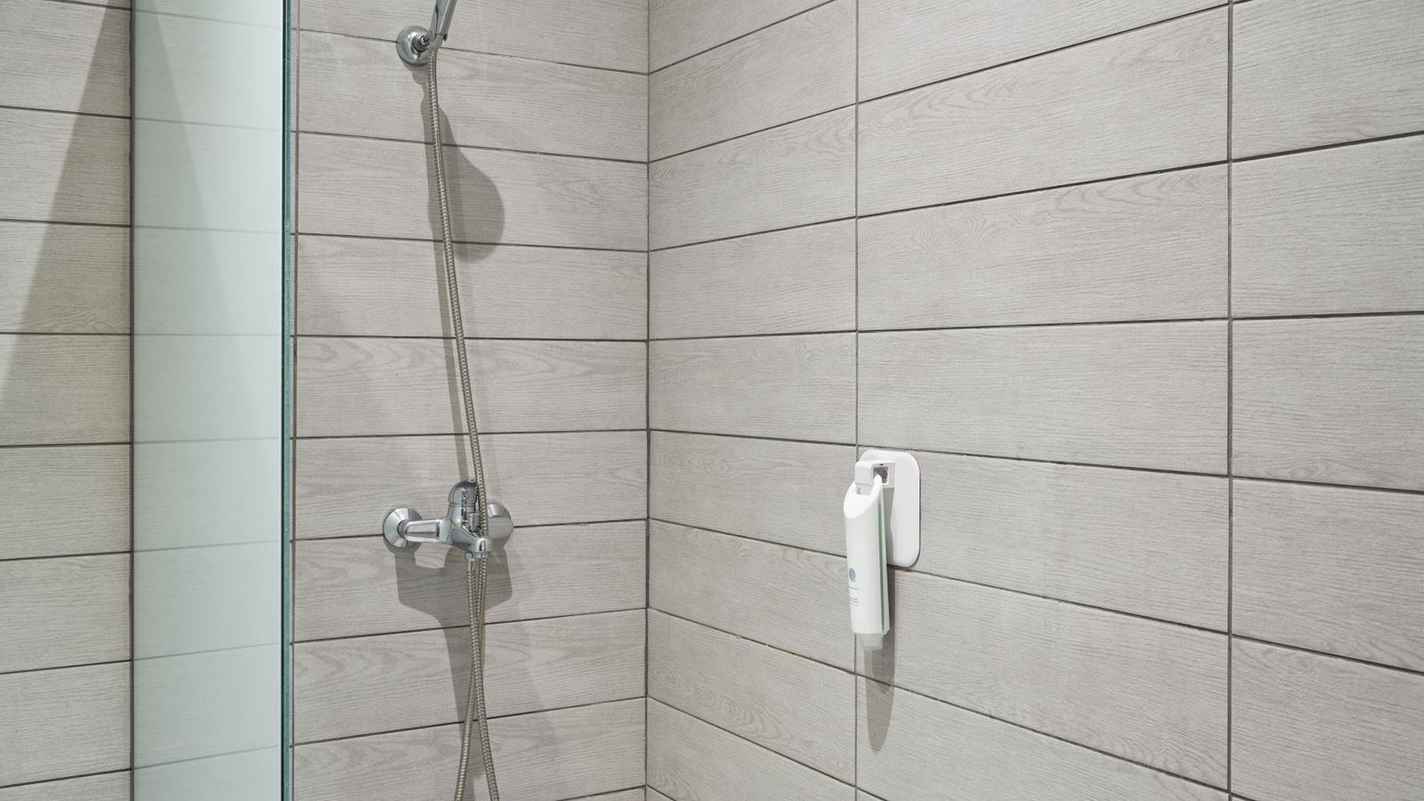 rooms-deluxe-room-side-sea-view