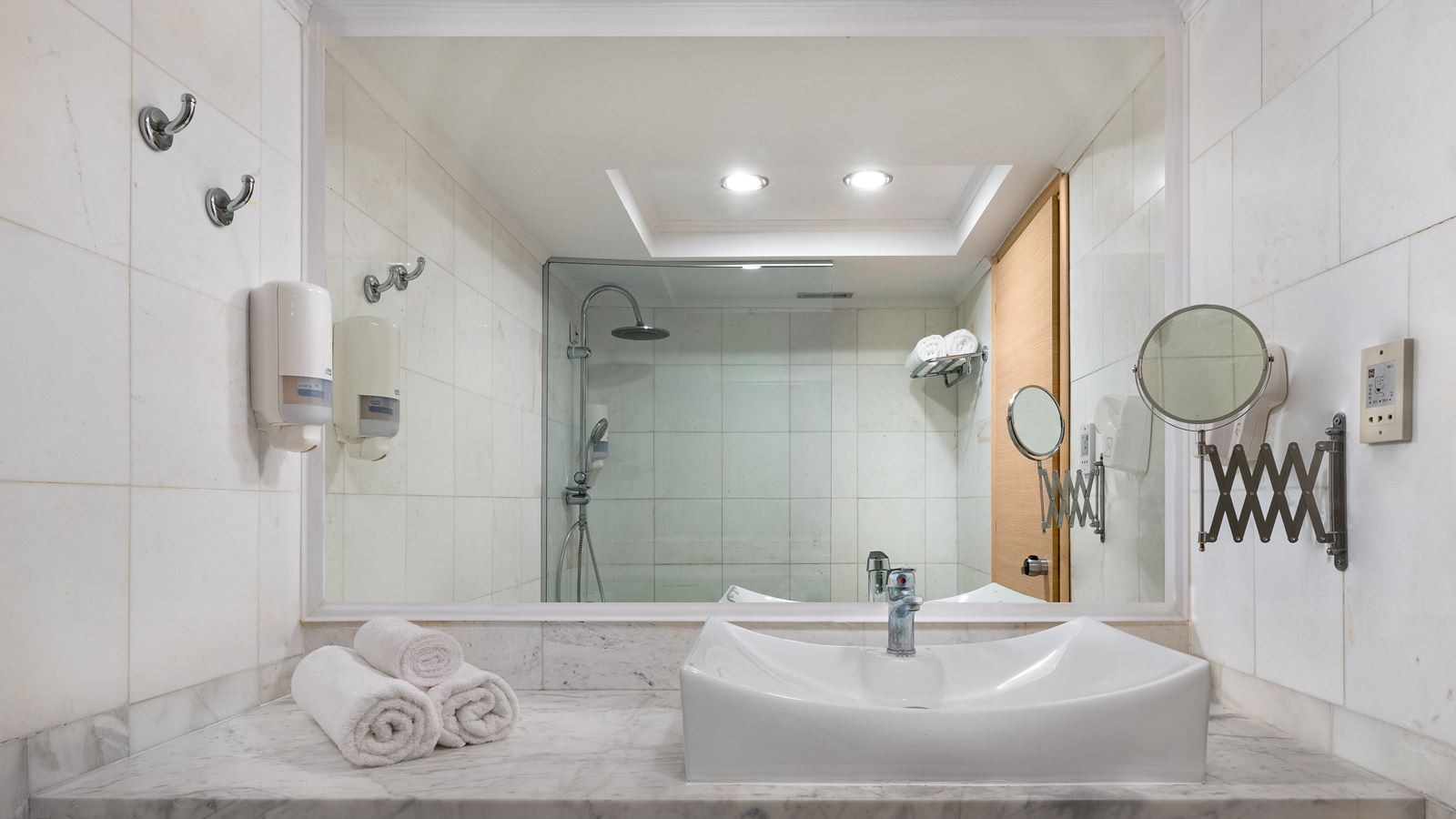 rooms-single-sea-view-room-balcony-or-terrace