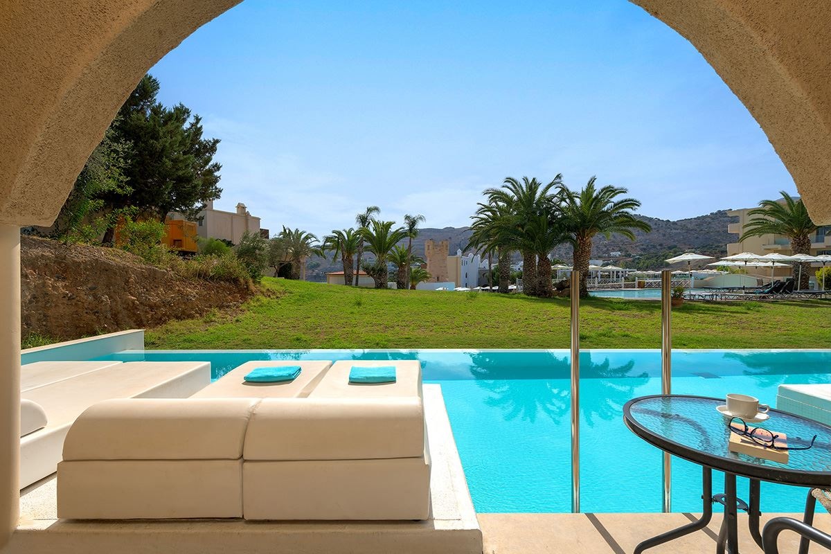 rooms-deluxe-double-garden-view-swim-up