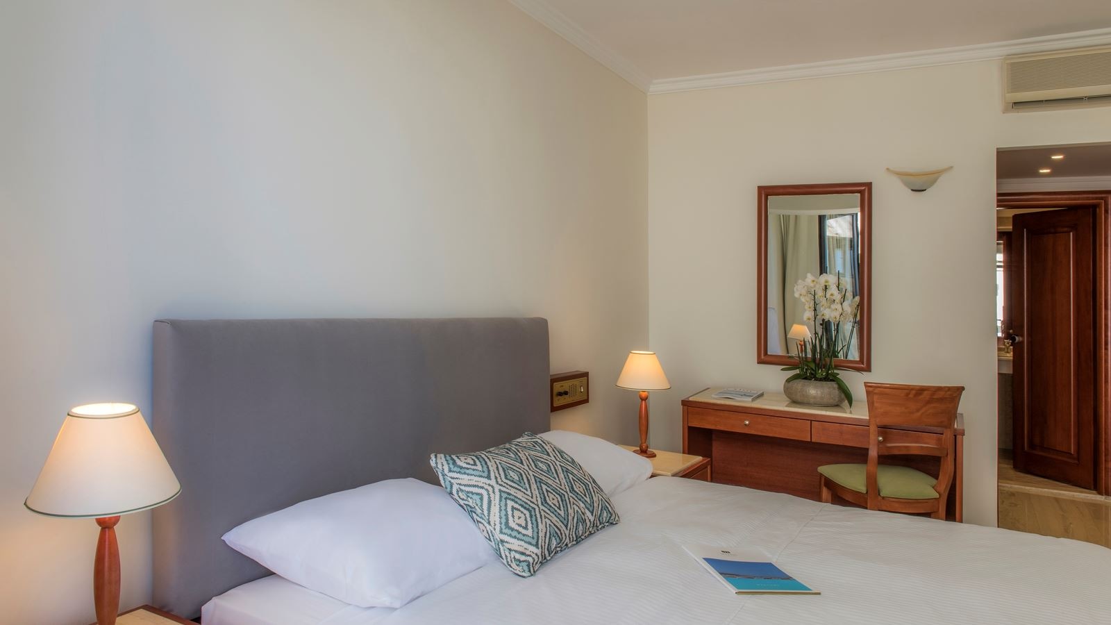 rooms-room-double--sea-view