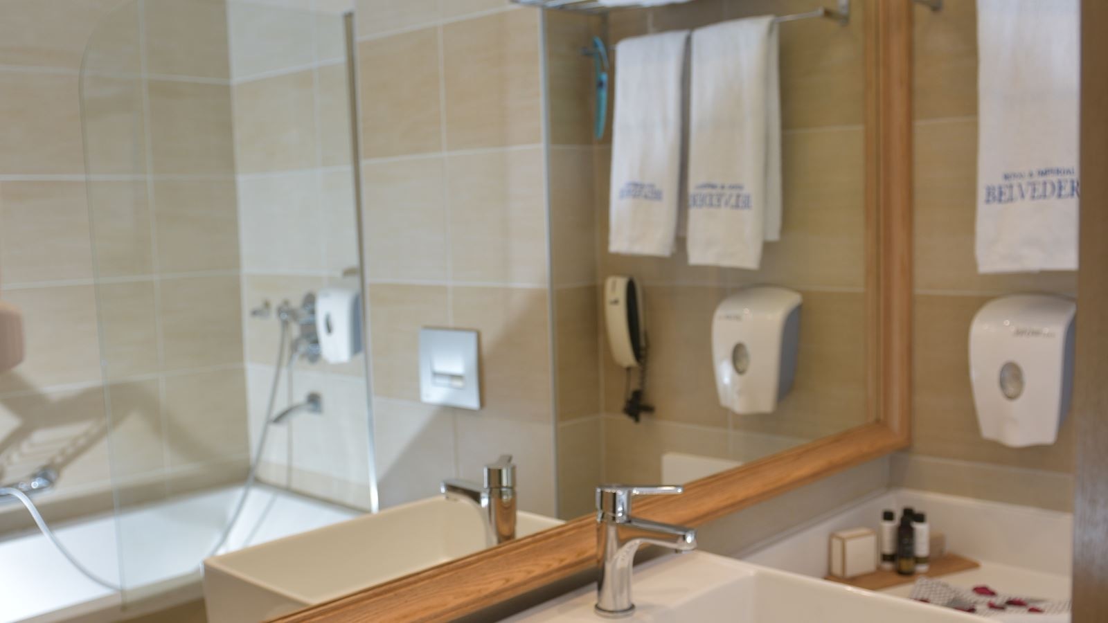 rooms-superior-family-land-view-5-pax