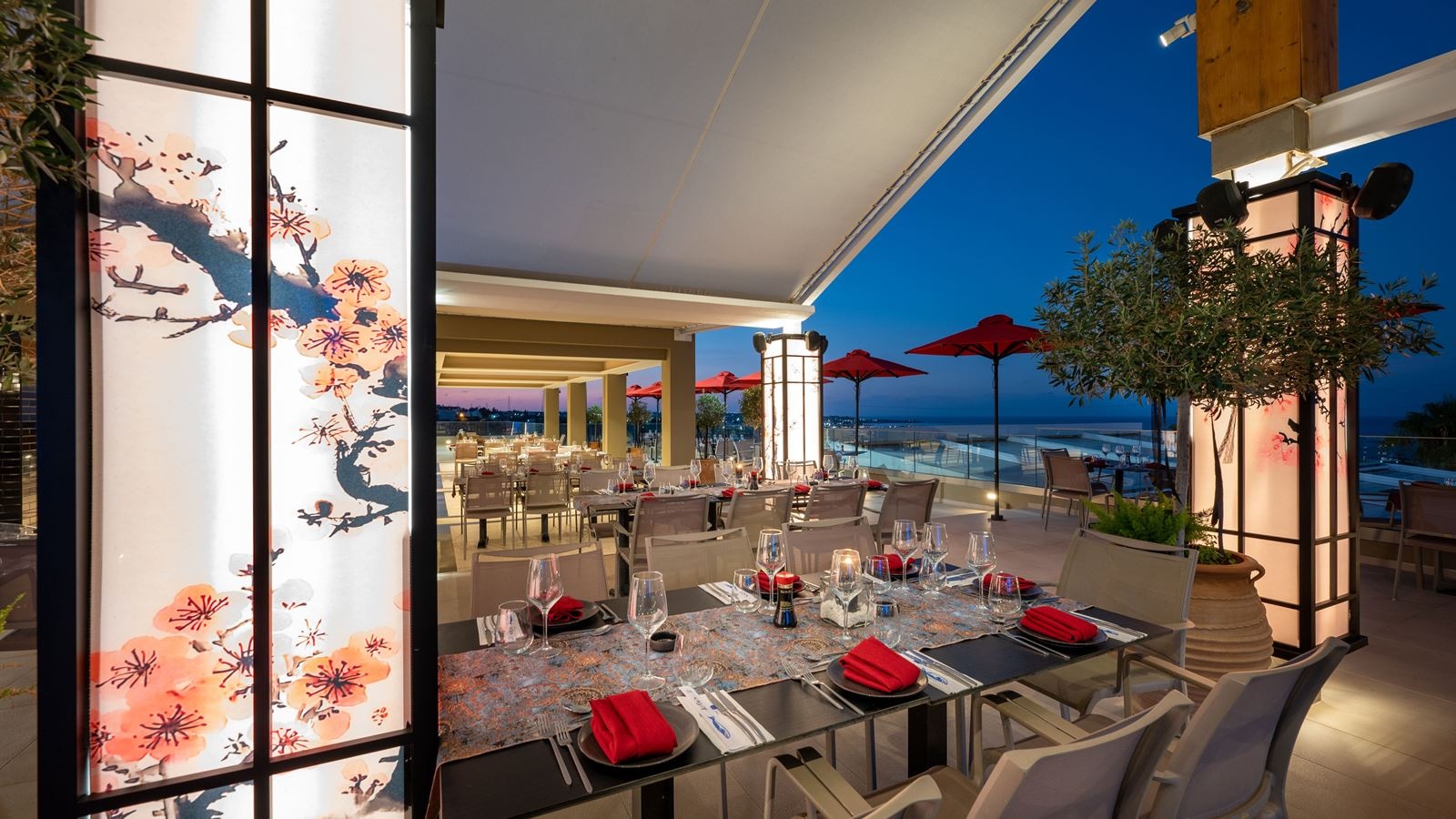 restaurants-imperial-sakura-savor