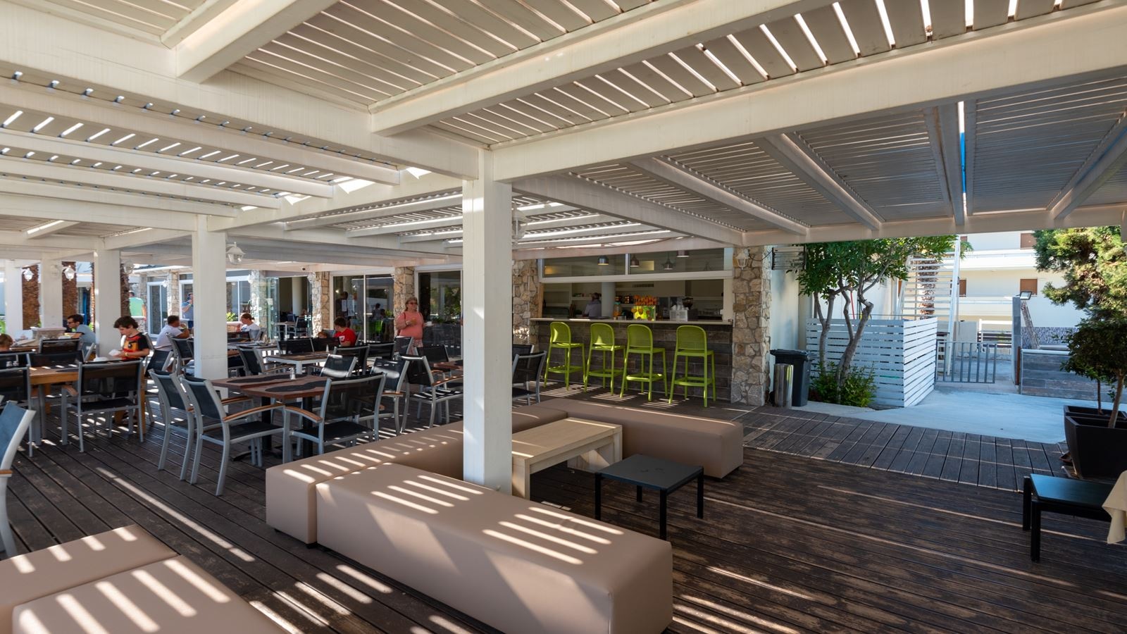 restaurants-elia-restaurant