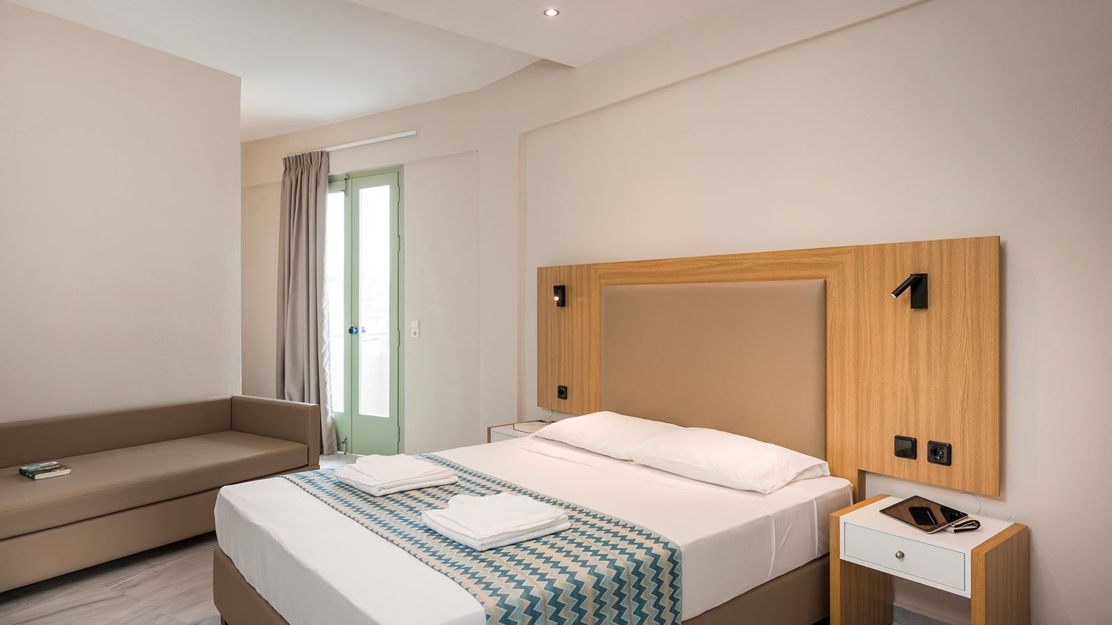 rooms-superior-double-room