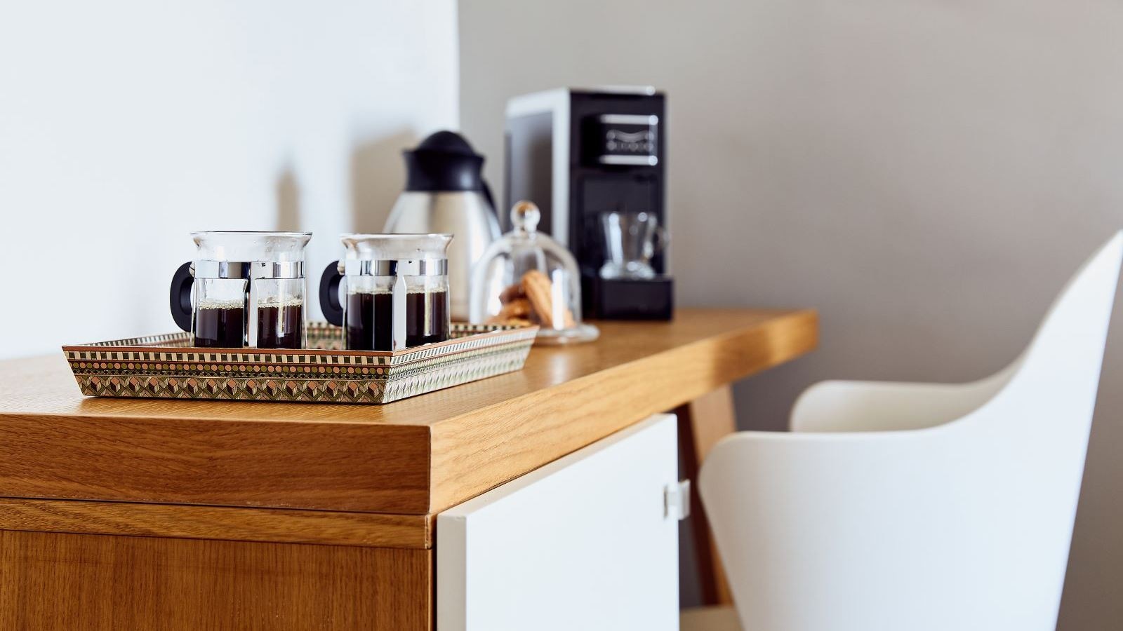 rooms-superior-double-room-garden--pool-view-balcony