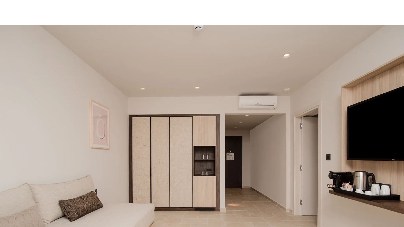 rooms-suite-family-inland-view
