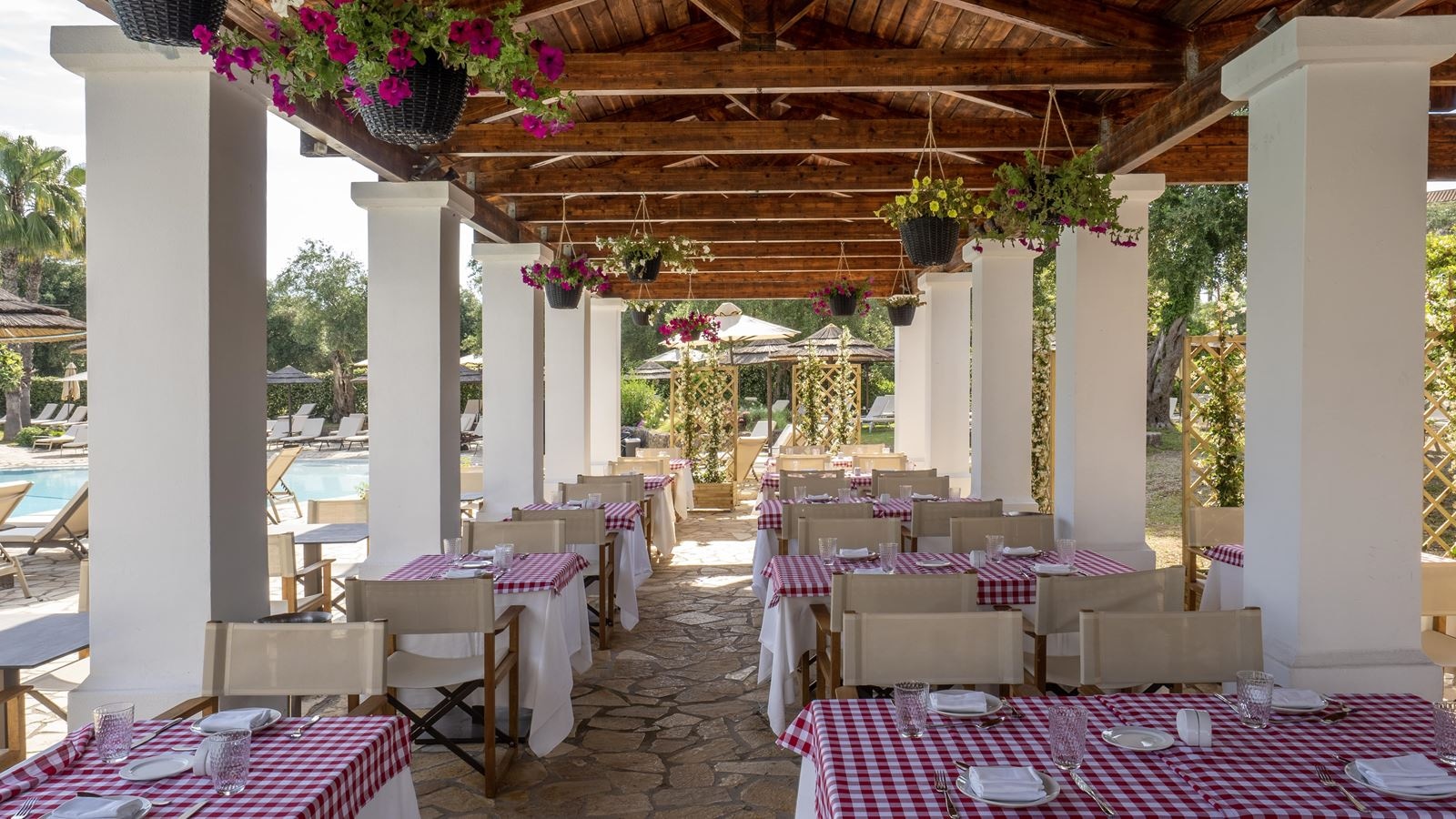 restaurants-la-trattoria-ristorante