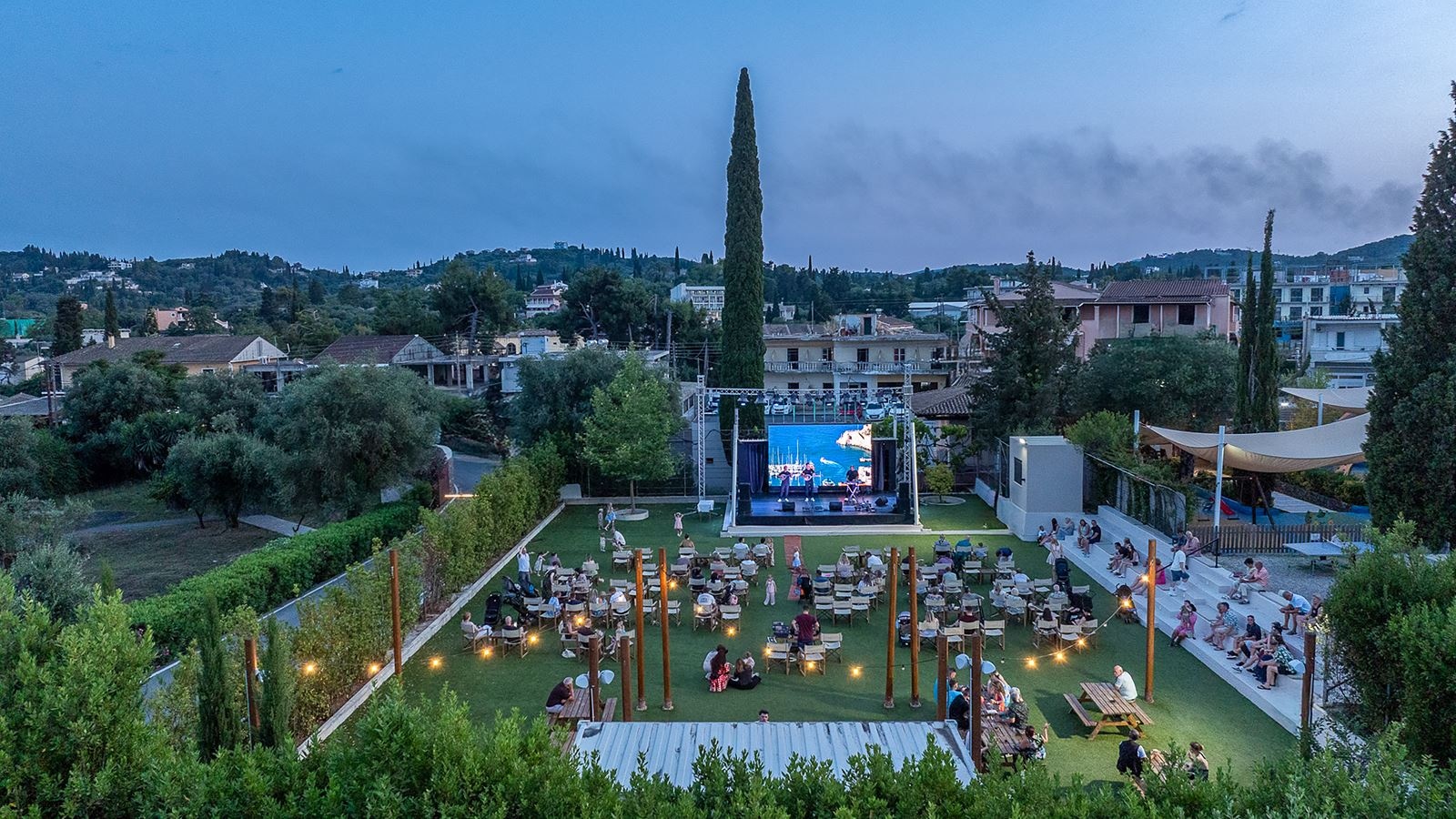 bars-showtime-theatre-bar