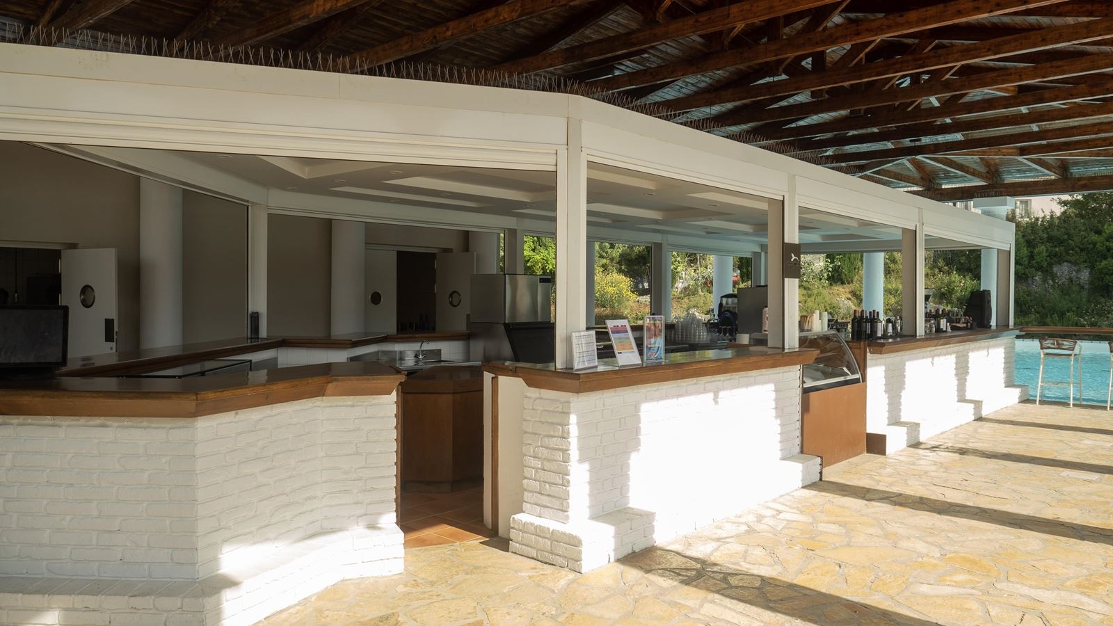 bars-mermaid-pool-bar