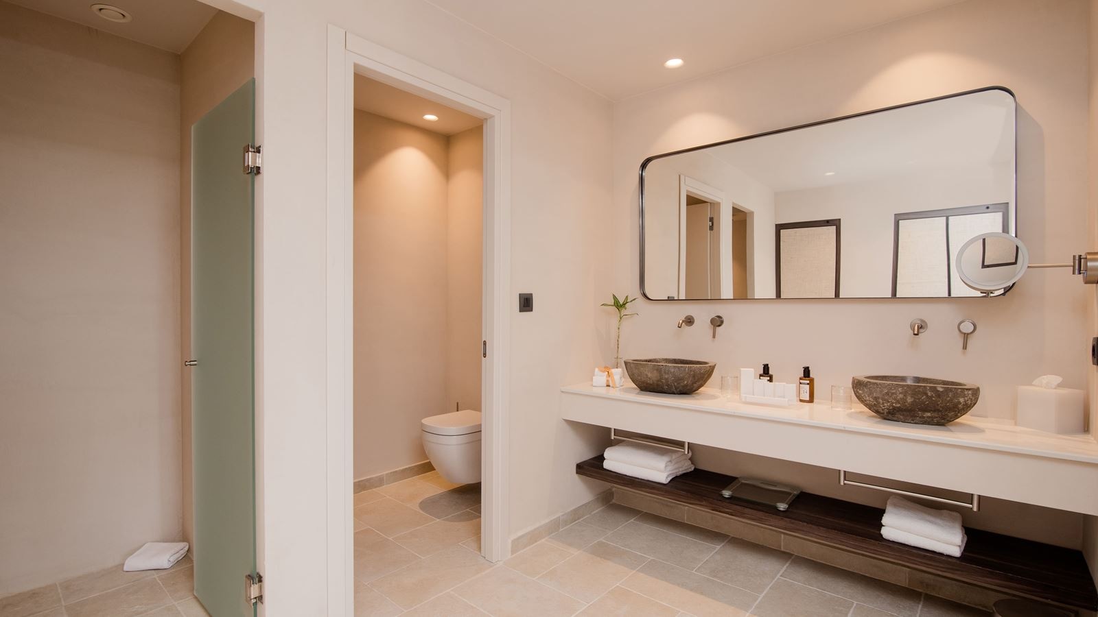 rooms-suite-family-inland-view