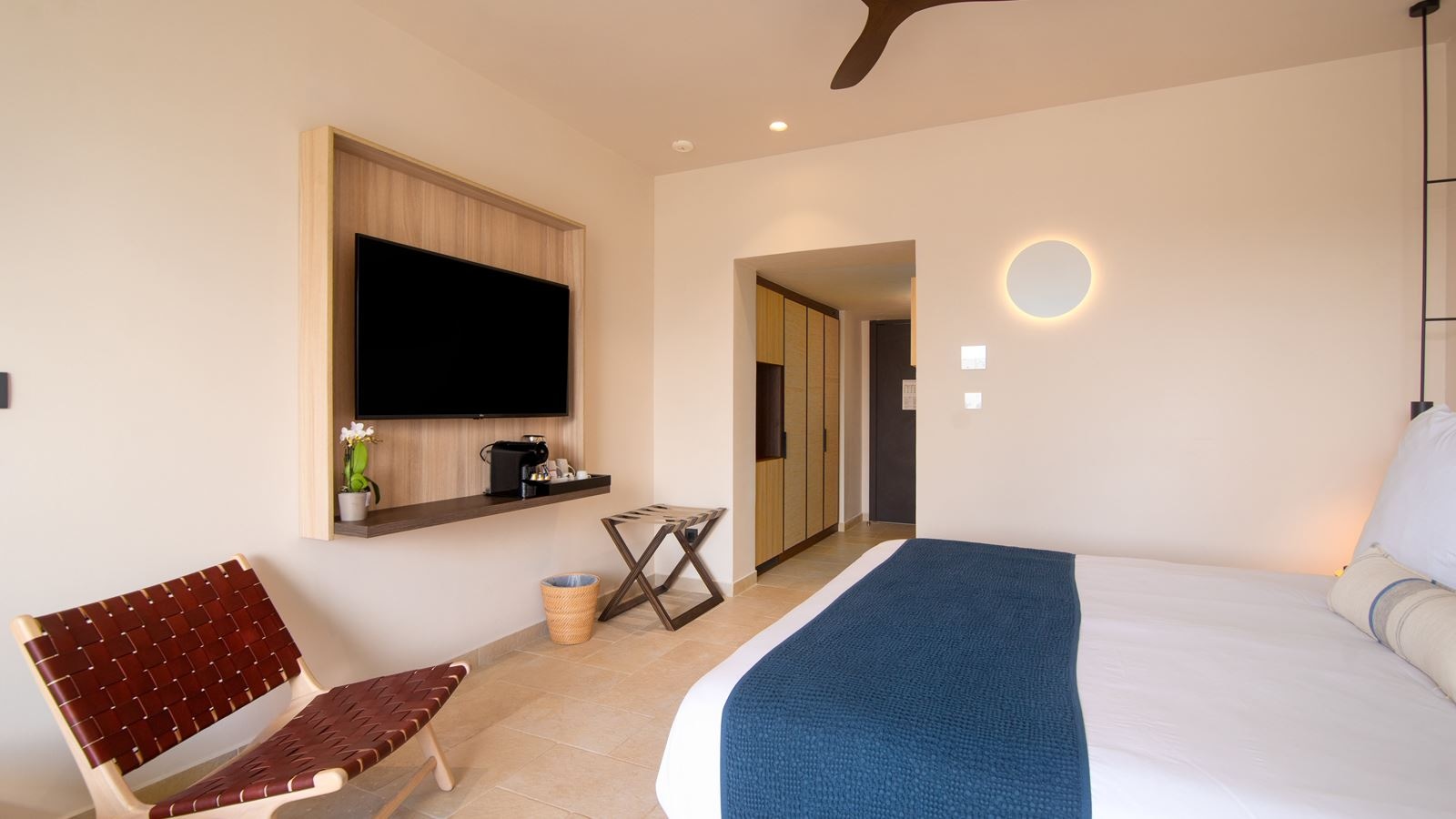 rooms-bungalow-family-garden-view