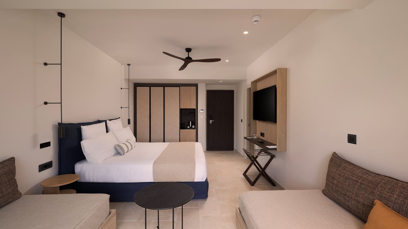 rooms-preferred-club-double-garden-view-sharing-swim-up