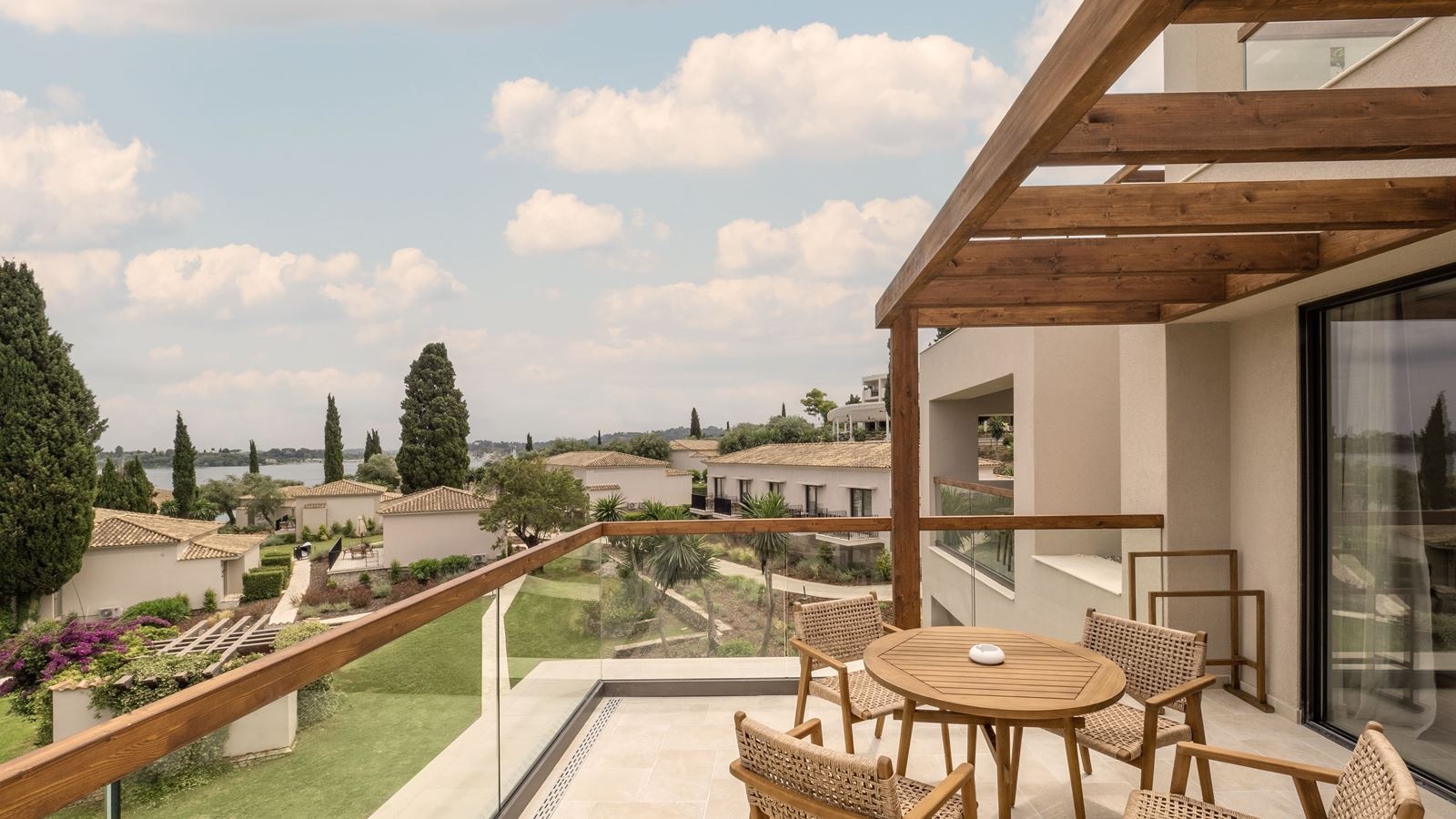 rooms-preferred-club-double-sea-view