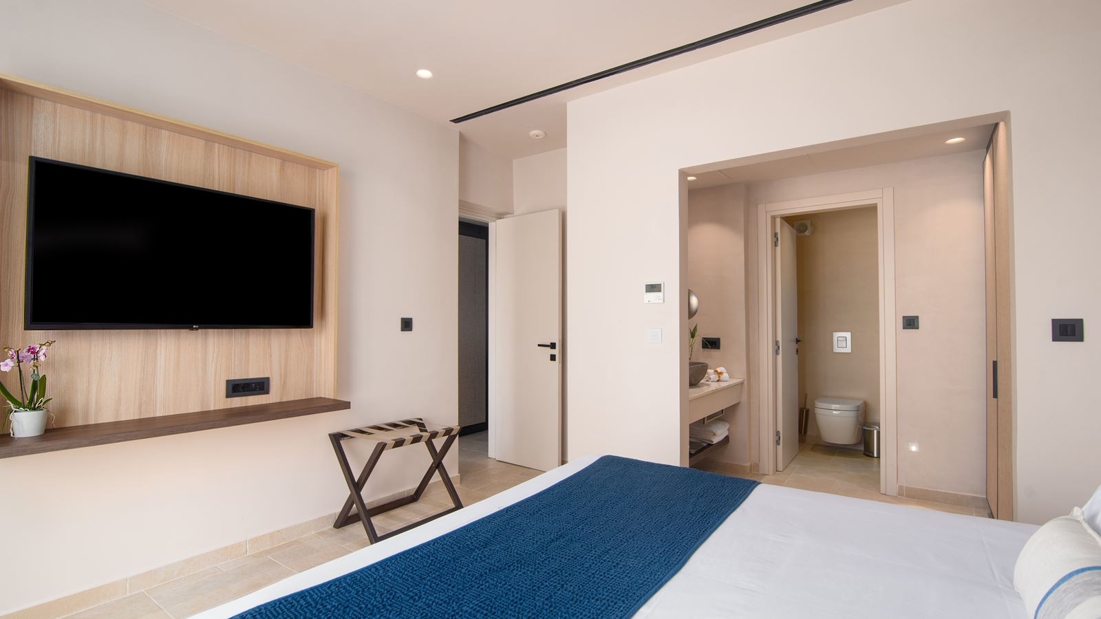 rooms-preferred-club-bungalow-master-suite-garden-view