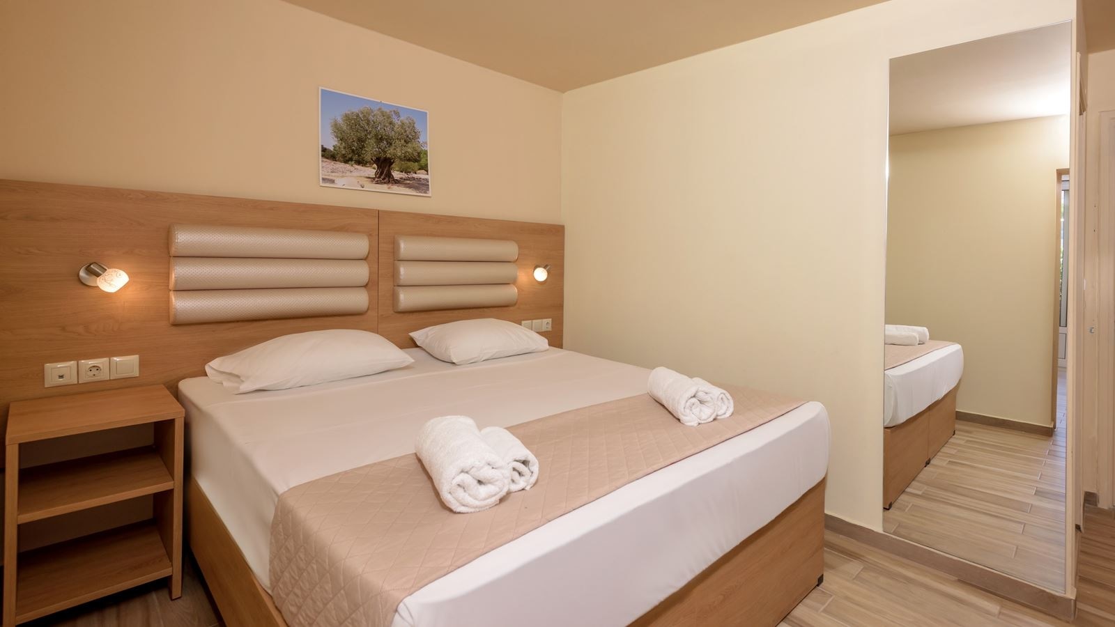 rooms-family-2bed-room