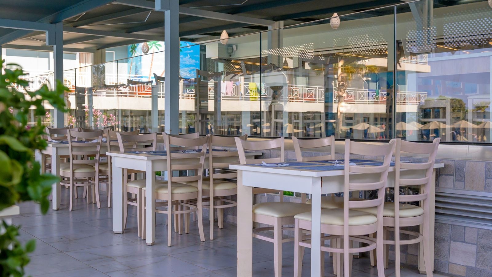 restaurants-restaurants