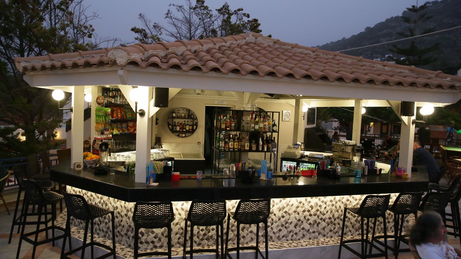 bars-pool-bar--snack-bar