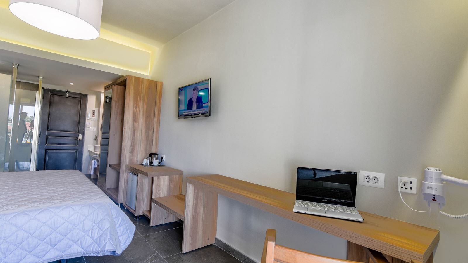 rooms-room-superior--double-balcony-or-terrace