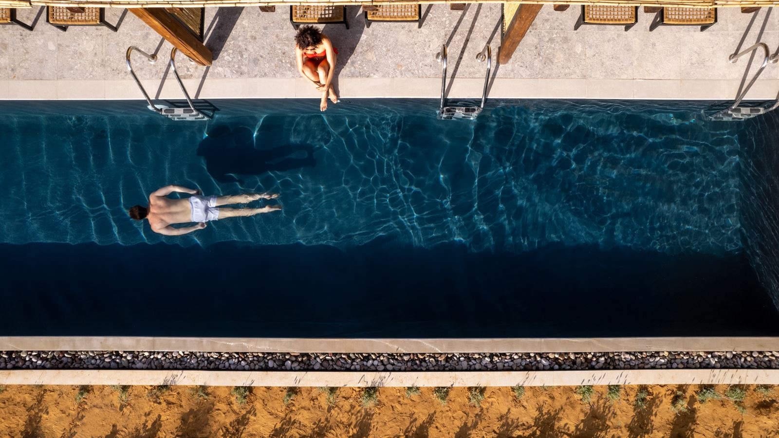 rooms-double-swim-up-pool-room