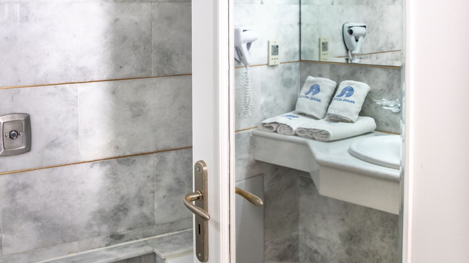 rooms-one-bedroom-apartment