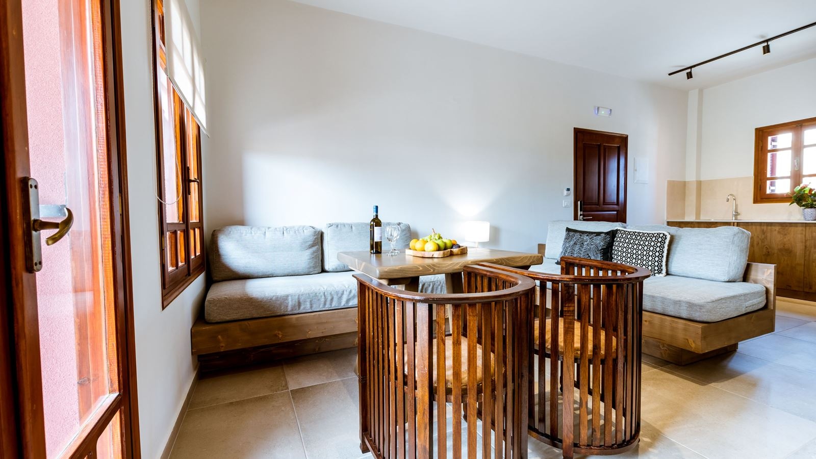 rooms-two-bedroom-suite