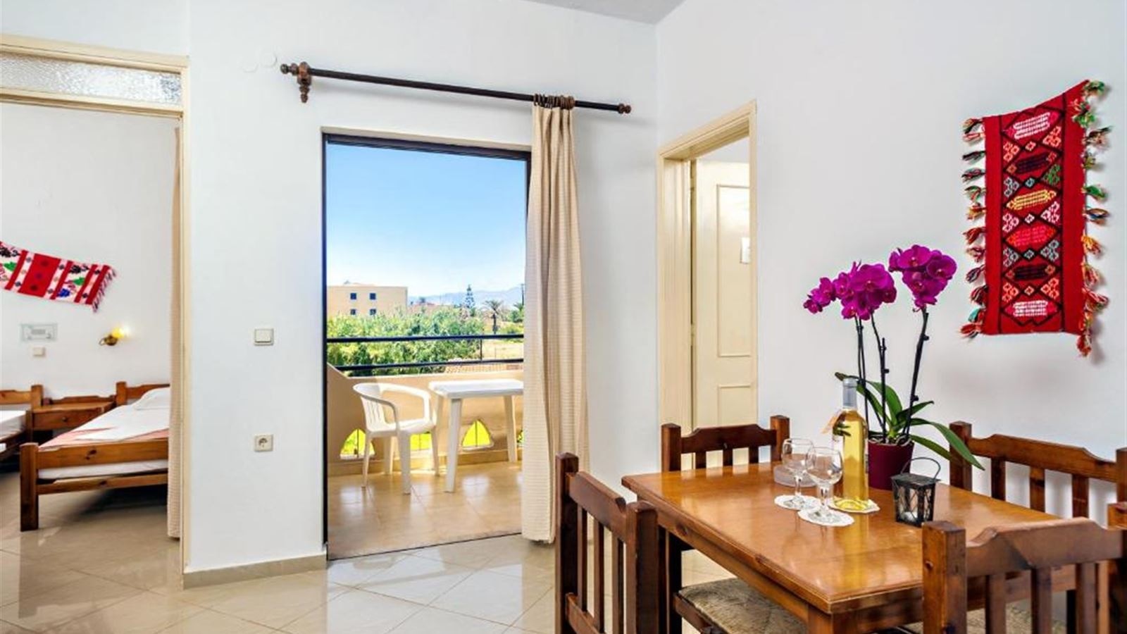 rooms-apartment-1-bedroom-sea-view-4-pax