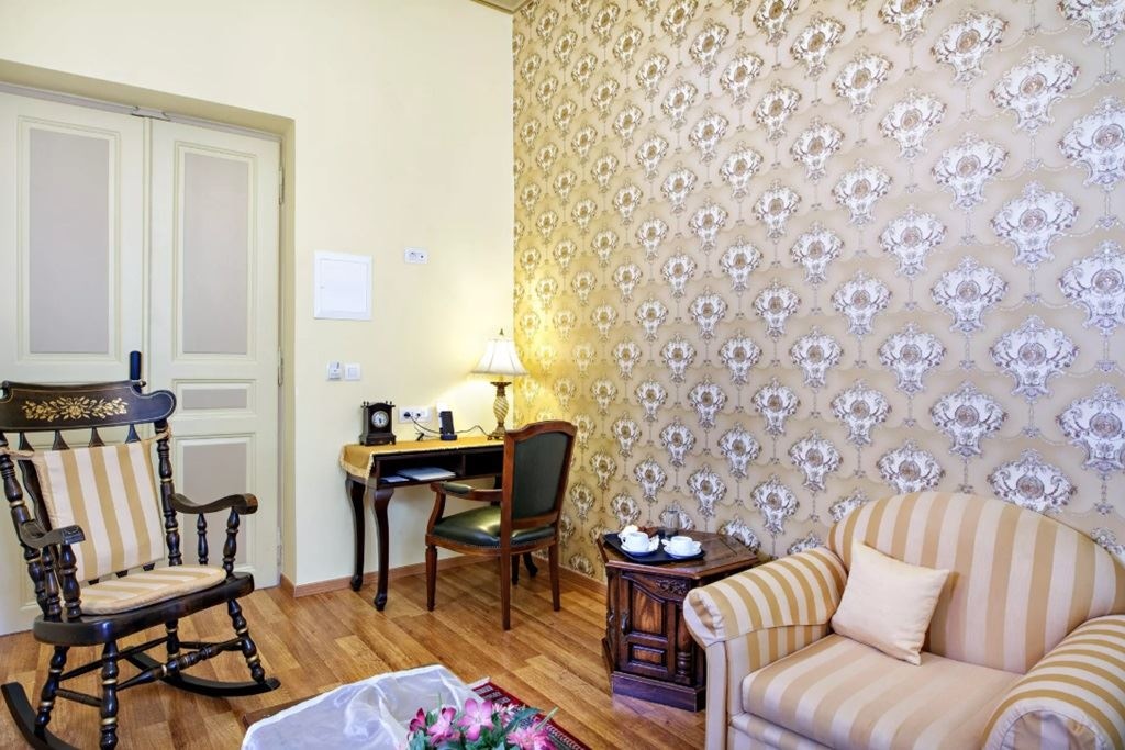 rooms-executive-suite