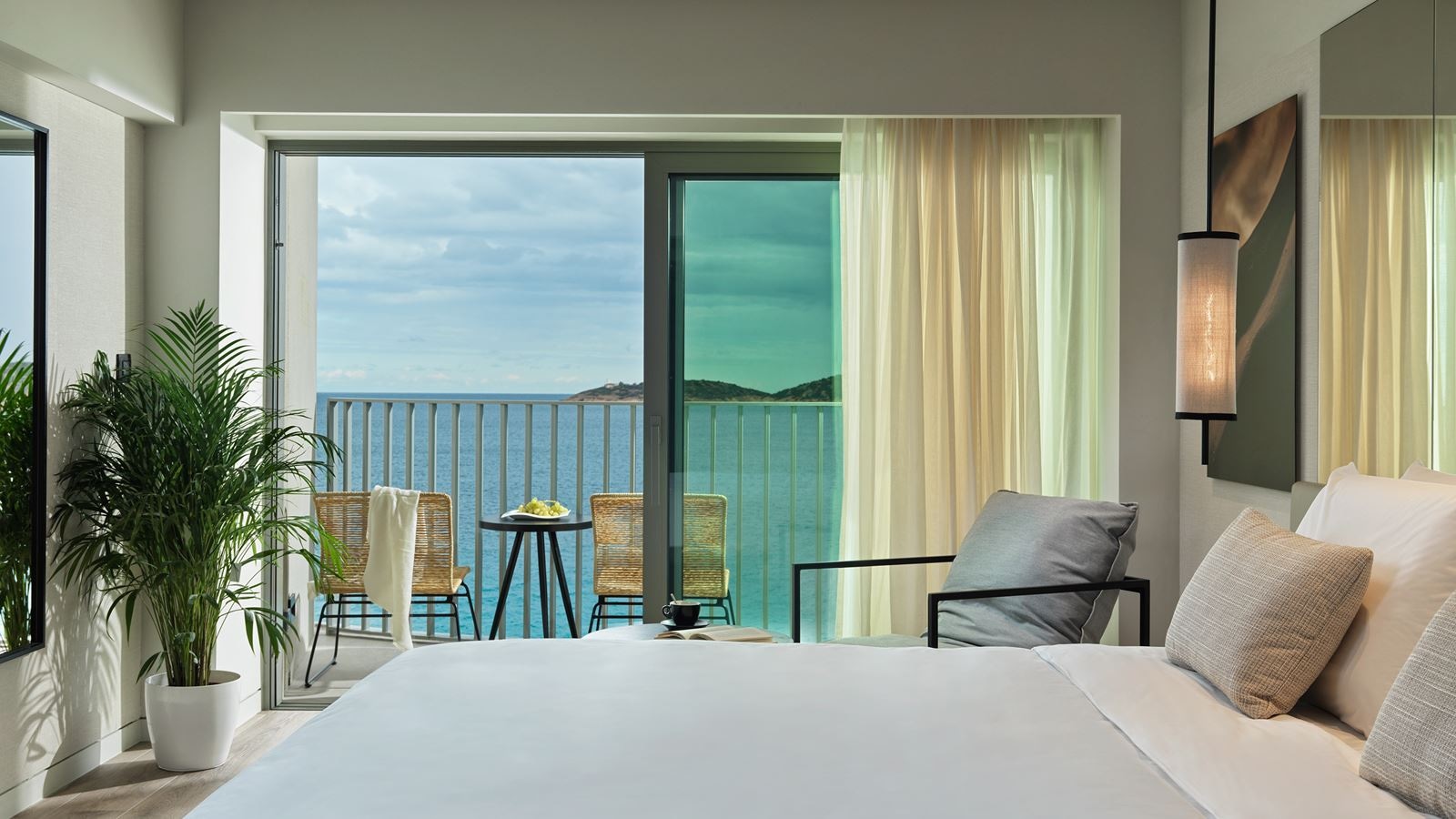 rooms-deluxe-retreat-sea-view