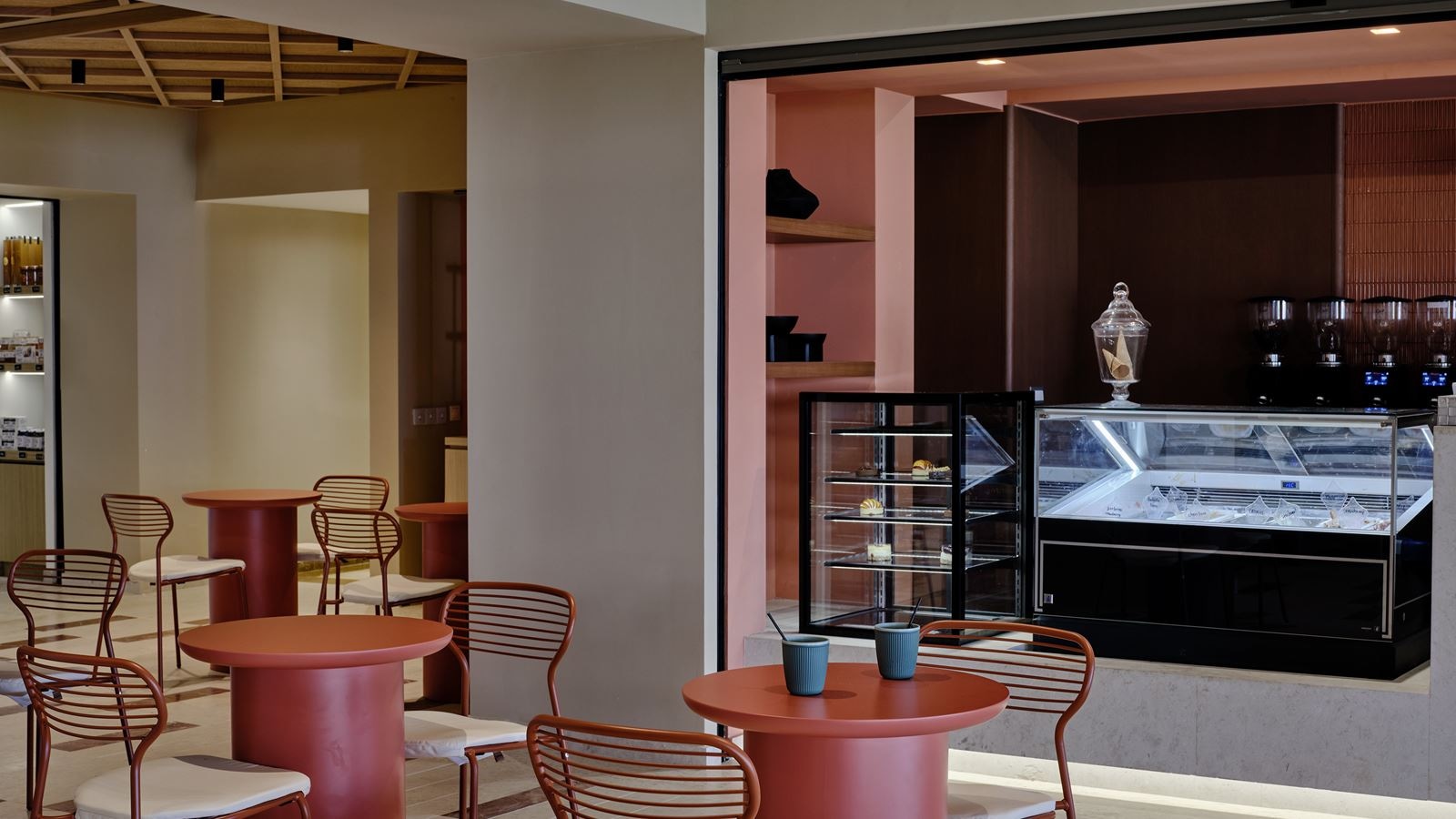 bars-theas-coffeepastry--gelateria