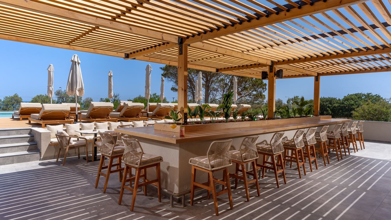 bars-roof-top-open-bar
