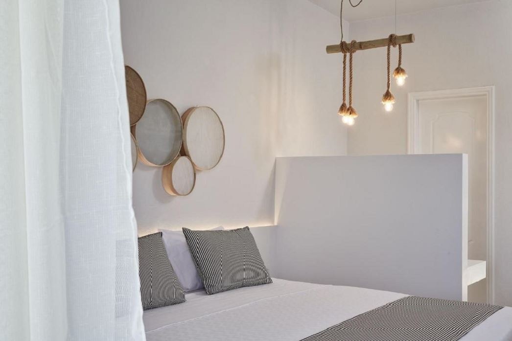 rooms-premium-double-room-with-sharing-pool