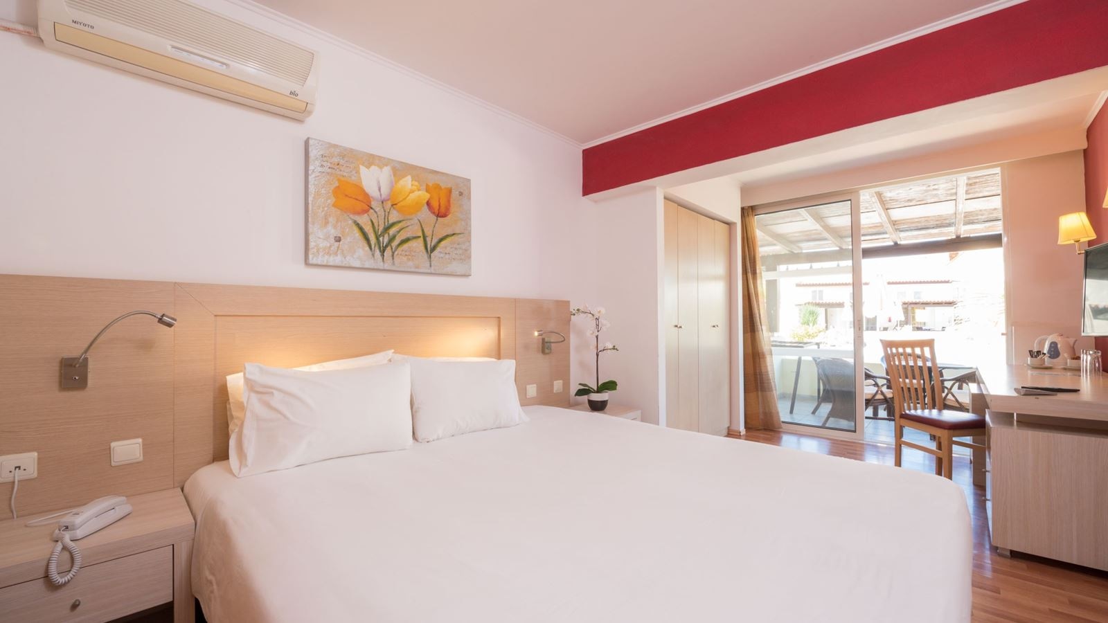 rooms-maisonette-sharing-pool