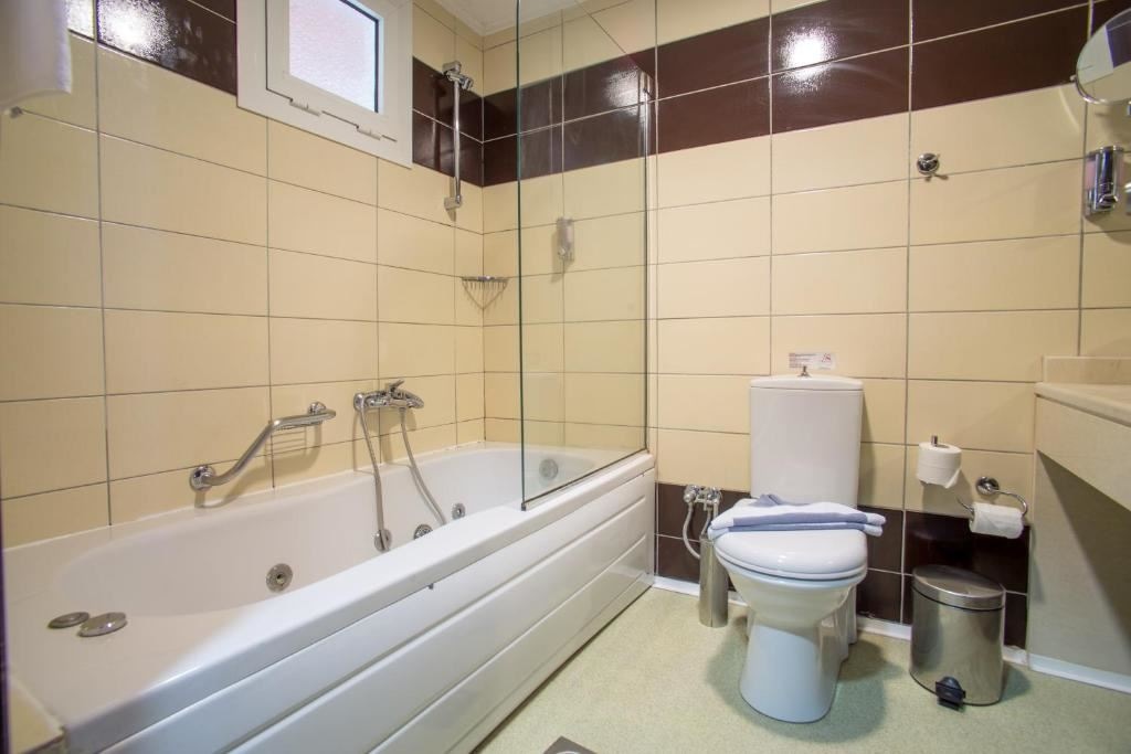 rooms-superior-double-room-sharing-pool