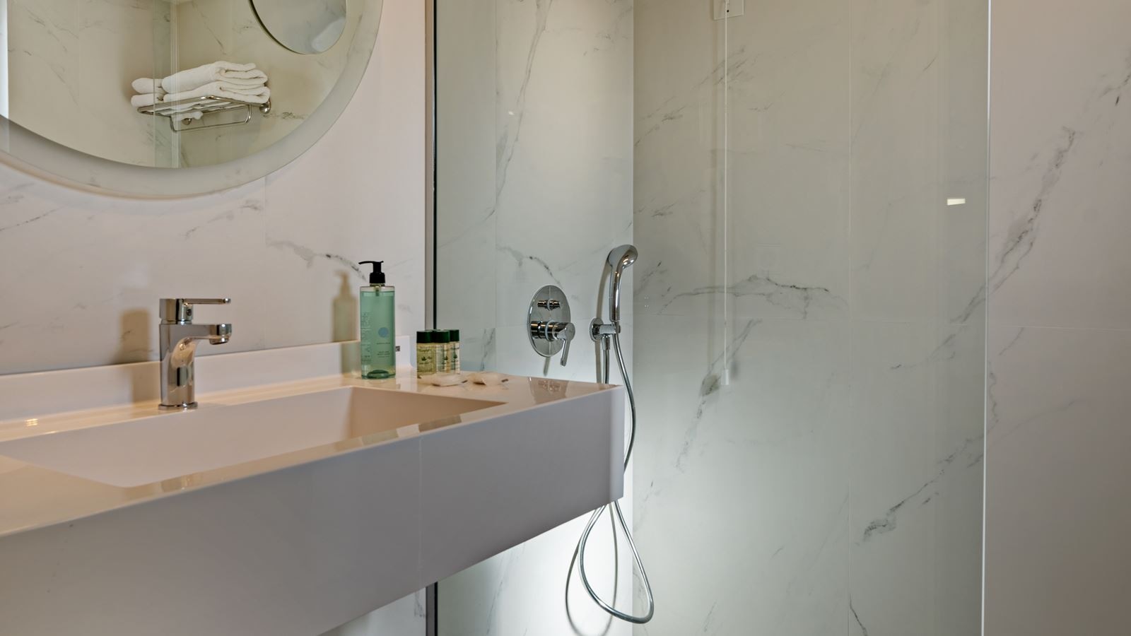 rooms-room-standard-double-garden-view