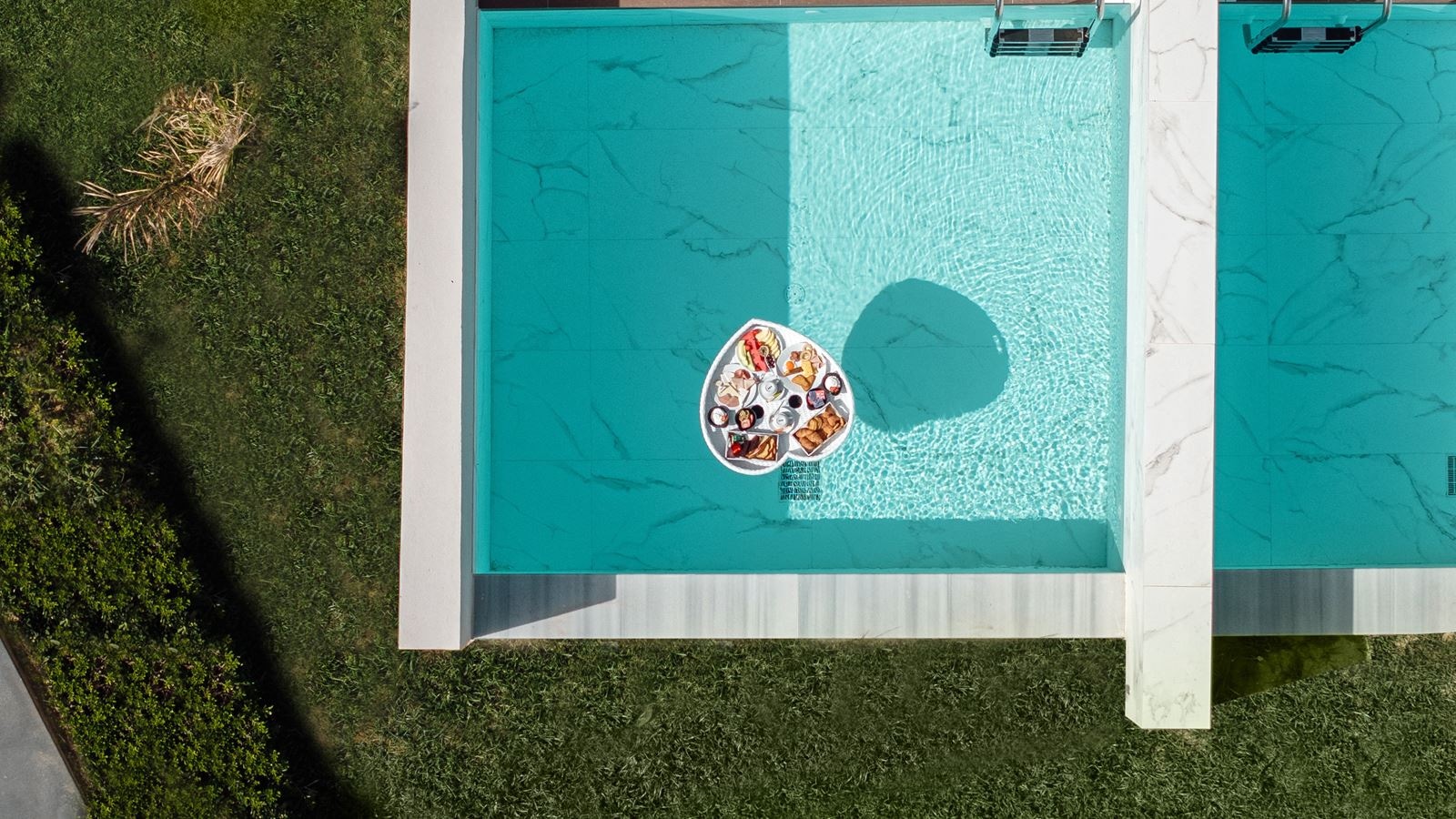 rooms-superior-aqua-suite-privatepool