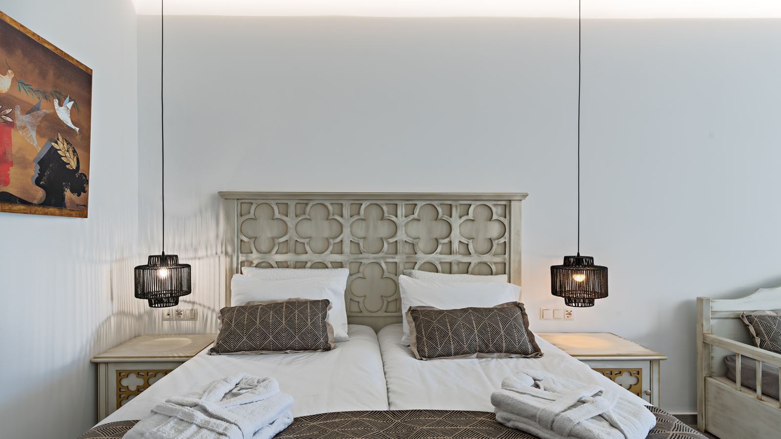 rooms-deluxe-spa-suite-side-sea-view