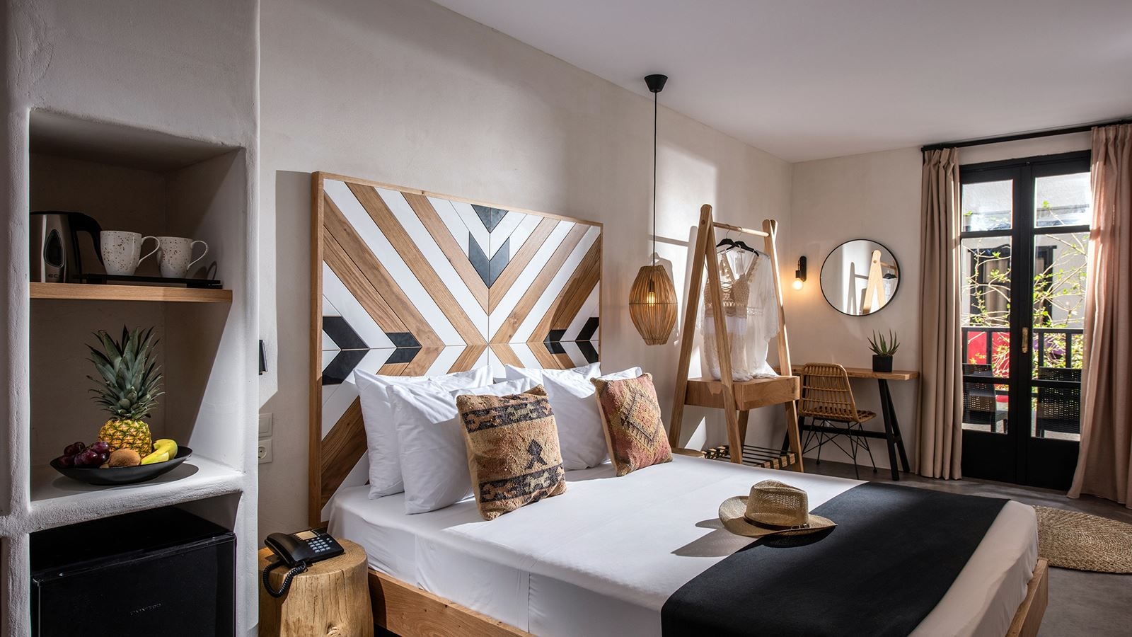 rooms-superior-deluxe-with-balcony