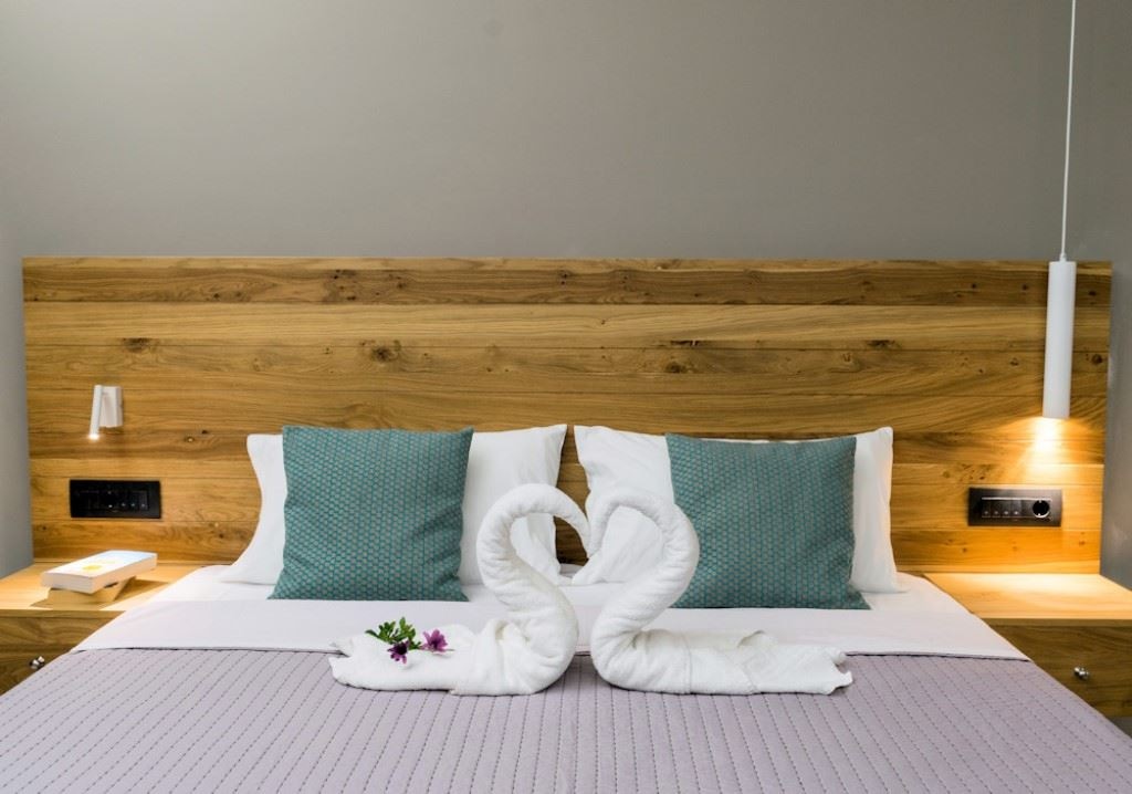 rooms-double-mountain-view