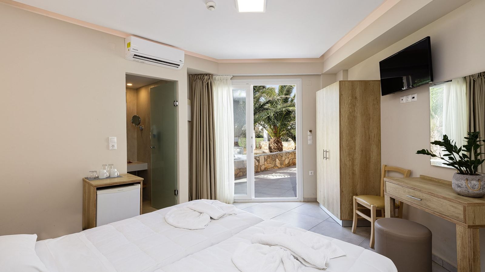 rooms-room-superior-double-gardenview