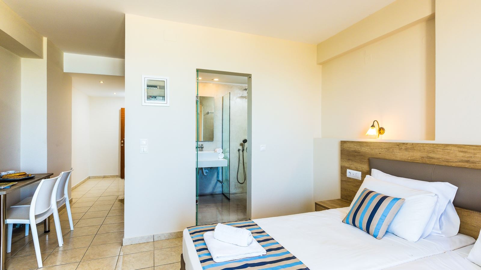 rooms-studio-superior-double-balcony-or-terrace