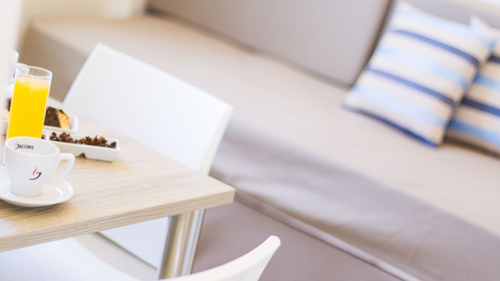 rooms-apartment-superior-1-bedroom-triple-balcony-or-terrace