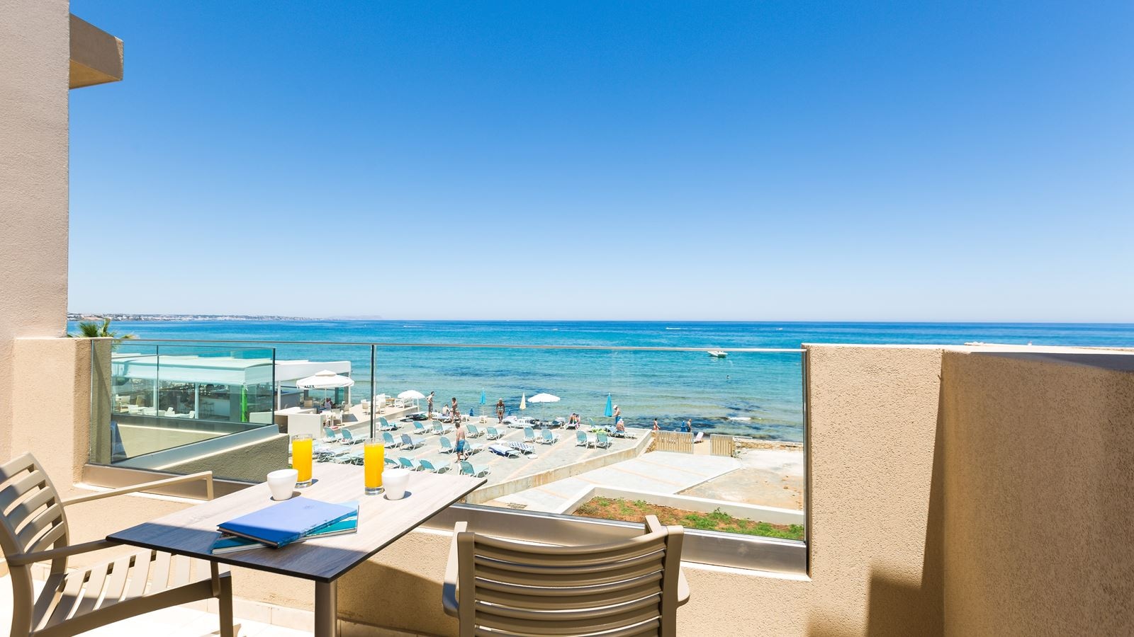 rooms-apartment-superior--quadruple-1-bedroom-balcony-or-terrace