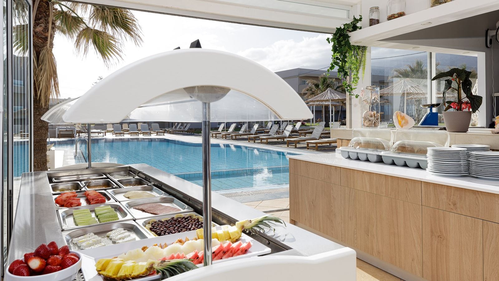 restaurants-theo-star-beach-hotel-restaurant