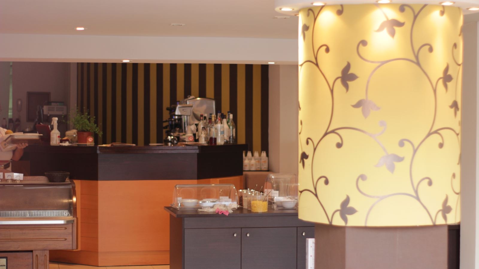 restaurants-lounge