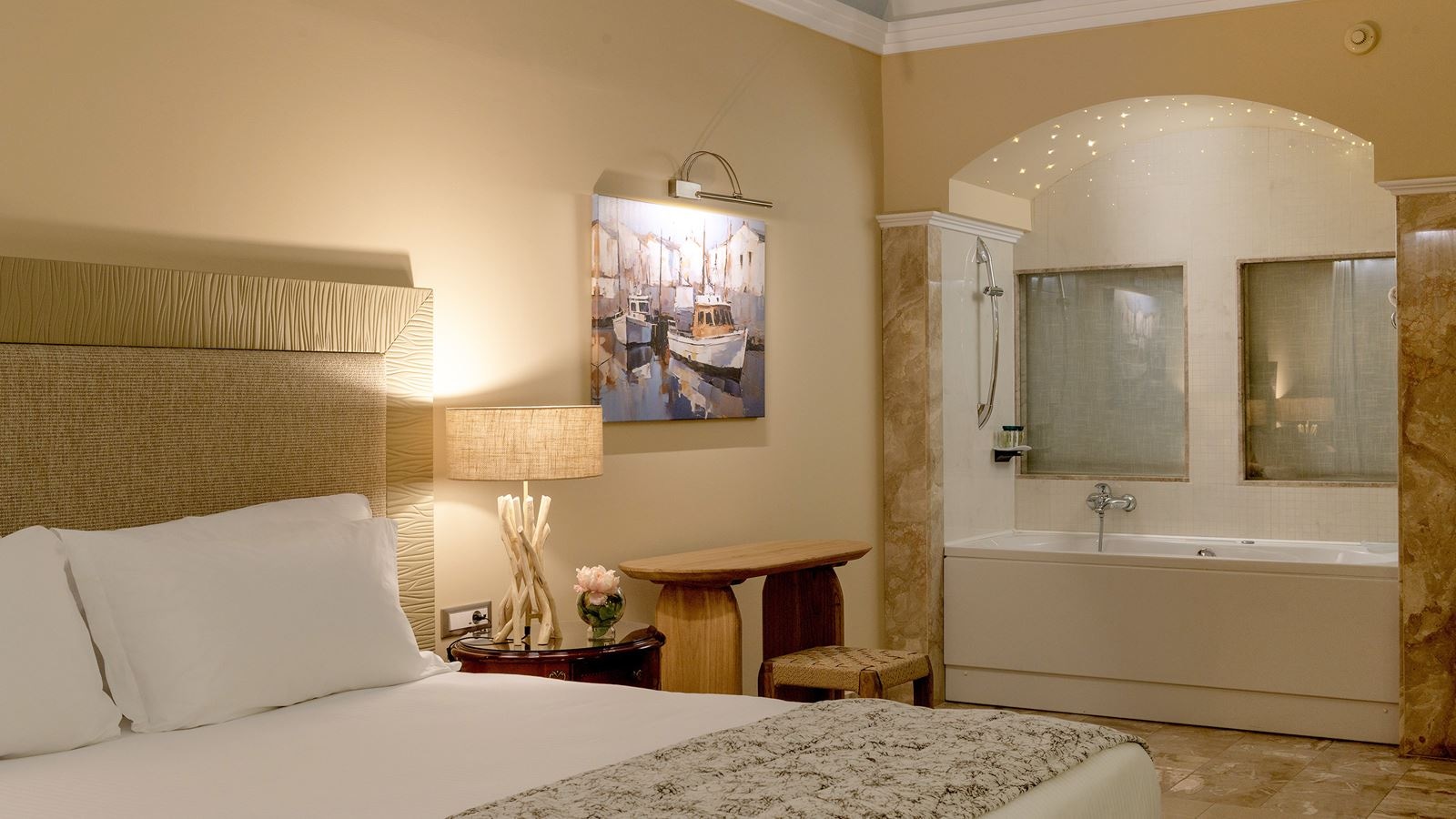 rooms-superior-family-suite-seaview